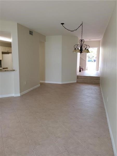 Foto principal - 3002 Deer Creek Country Club Blvd