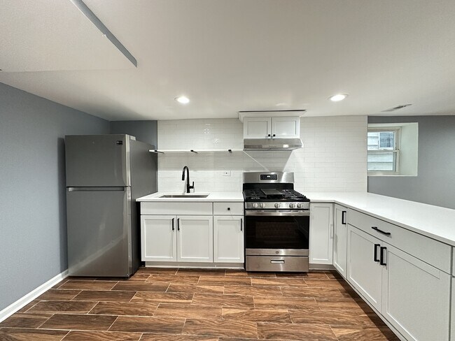 Building Photo - 2317 N Keeler Ave