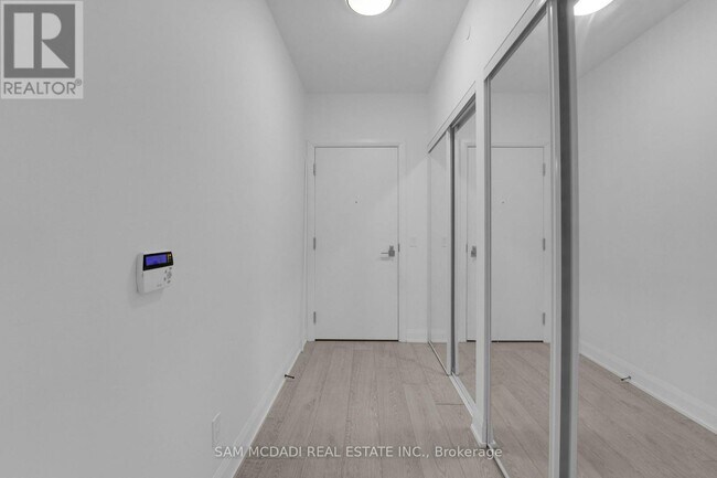 Building Photo - 110 Marine Parade Dr