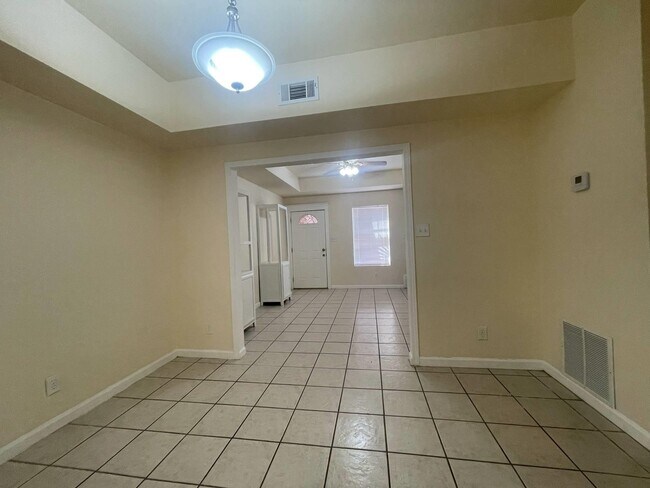 Foto del edificio - 3204 Cortez St