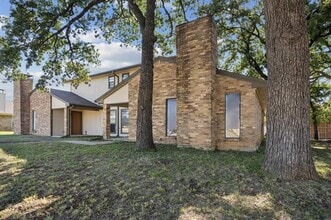 Building Photo - 1624 Brown Trail