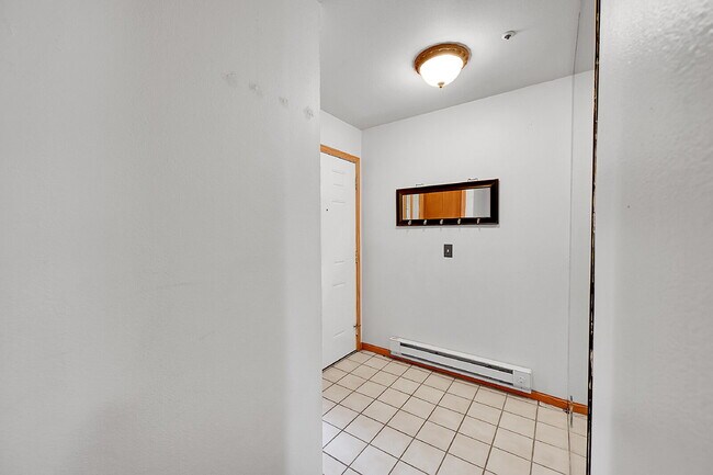 Building Photo - $2,195.00, 2 Bed 2 Bath Condo in Boulder w...