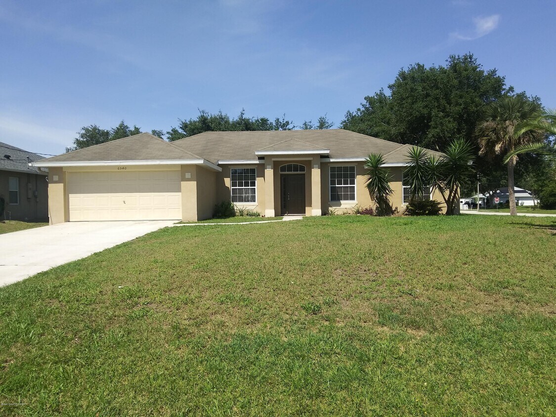 Foto principal - 6540 Addie Ave