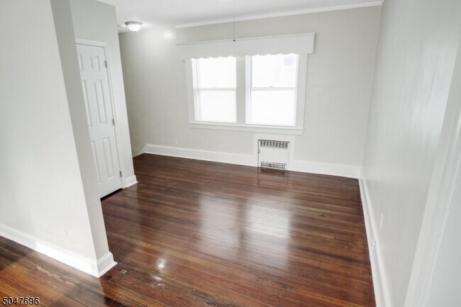 Building Photo - 17 Walnut Pkwy