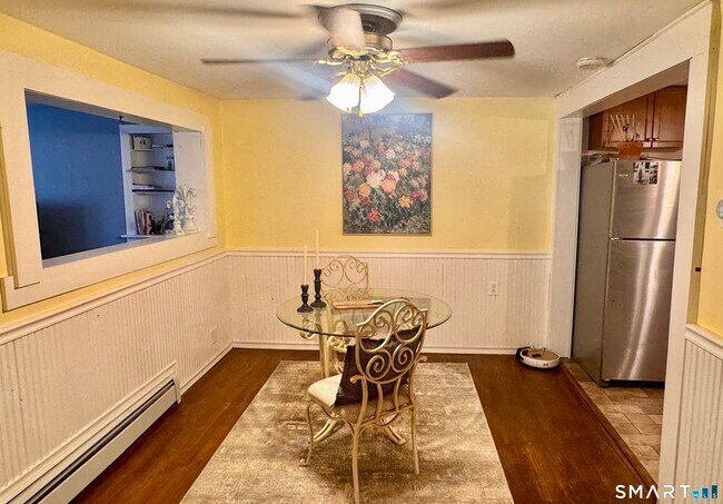 Foto del edificio - 110 Lake Rd