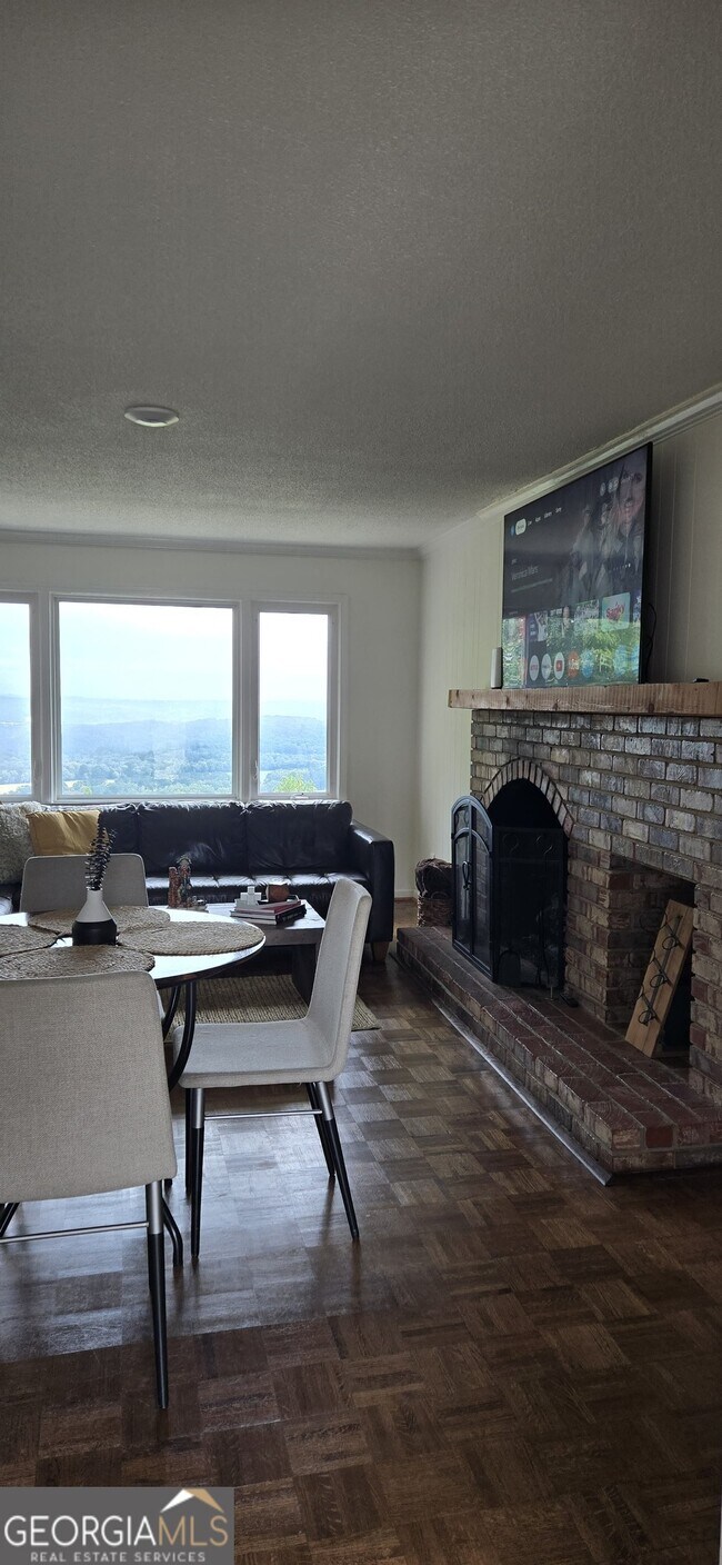 Foto del edificio - 421 Mt Alto Rd SW