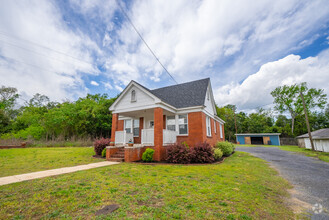 Building Photo - 2010 Platt Springs Rd