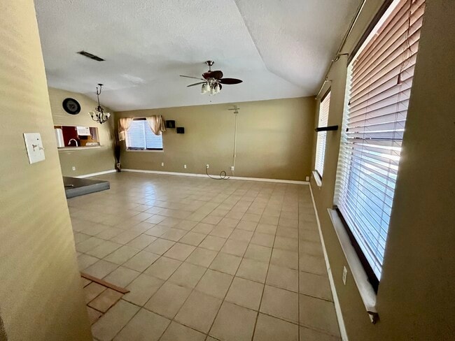 Building Photo - 3013 Post Oak Dr