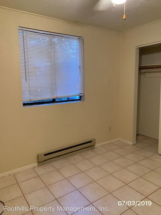Building Photo - 2460 S High View Cir
