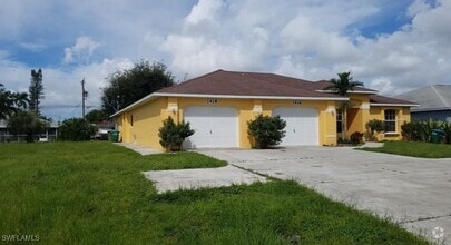 Building Photo - 1418 SE 24th Ave