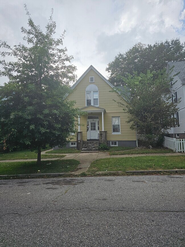 Foto del edificio - 204 S Augusta Ave