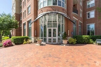 Building Photo - 325 East Paces Ferry Rd NE