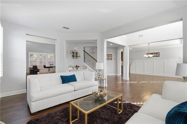Foto del edificio - 2530 Maple Ridge Ln