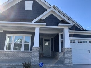 Building Photo - 2325 Hazel Wy