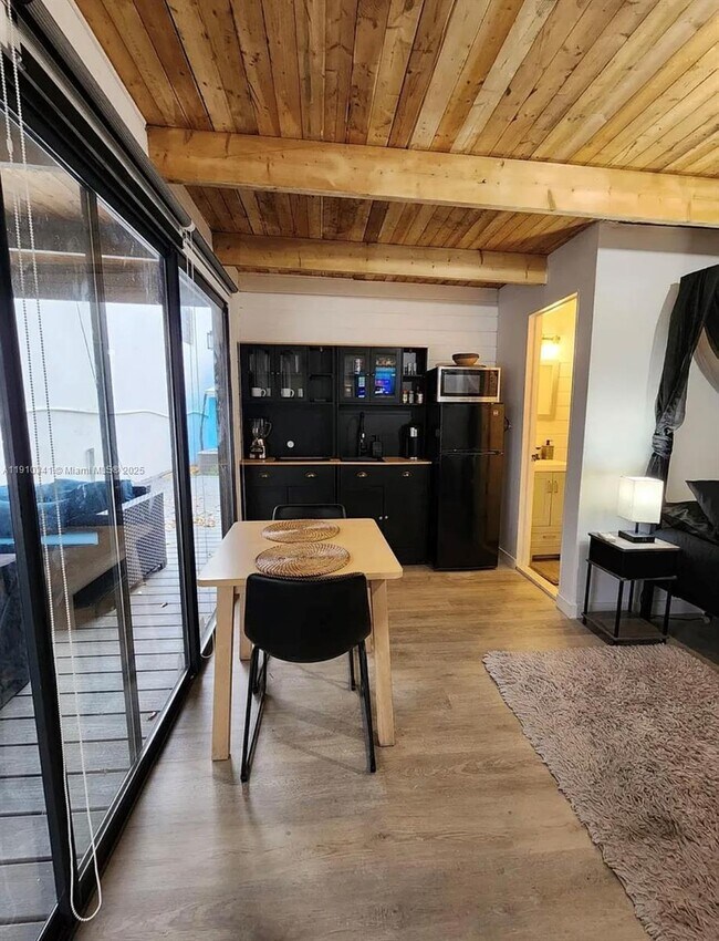 Foto del edificio - 91865 Overseas Hwy