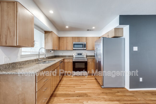 Building Photo - 4616 W Lovers Ln