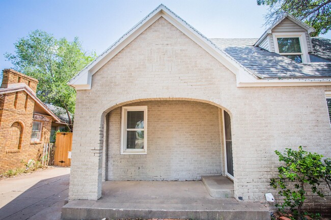 Foto del edificio - 2431 20th St