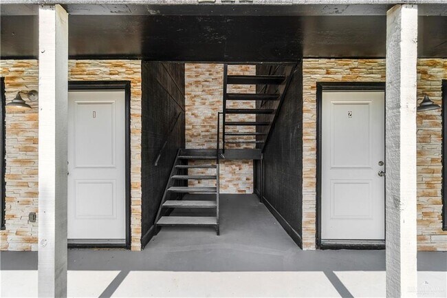 Building Photo - 211 Gastel Cir