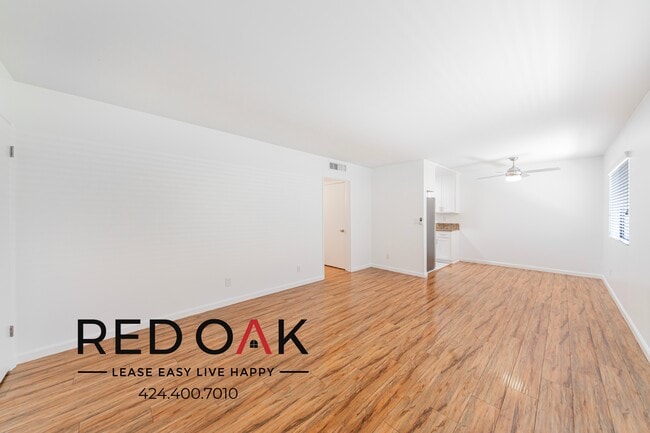 Building Photo - 10206 Independence Ave