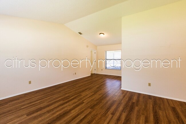 Foto del edificio - 3/2 Home in Alafaya Woods