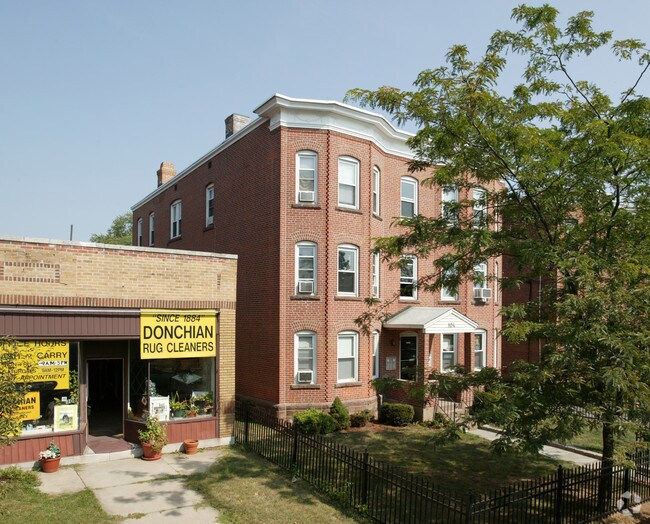 Building Photo - 104 Preston St