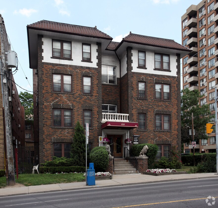 Tichester Park Manors Apartments 1531 Bathurst St Toronto, ON