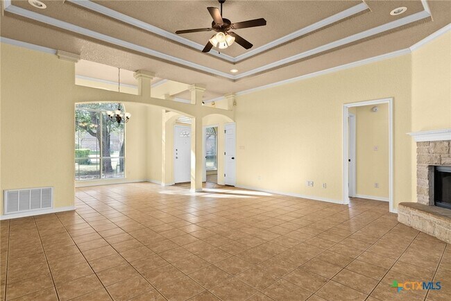 Foto del edificio - 5705 Bald Ridge Ct