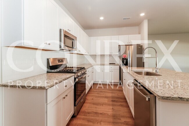 Building Photo - Stunning New Build in Myrtle Beach, SC!