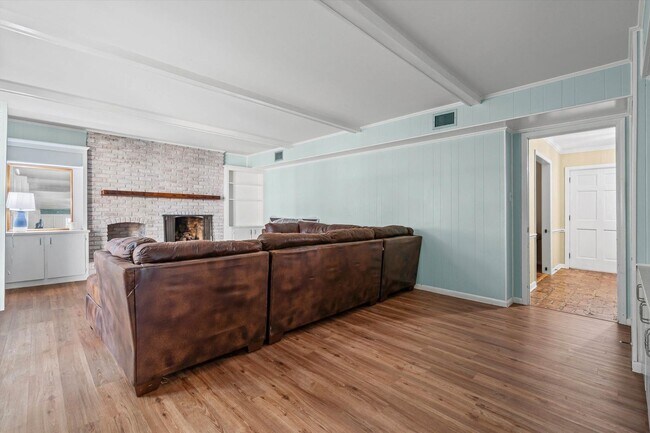 Foto del edificio - Five Bedroom in Country Club Woods