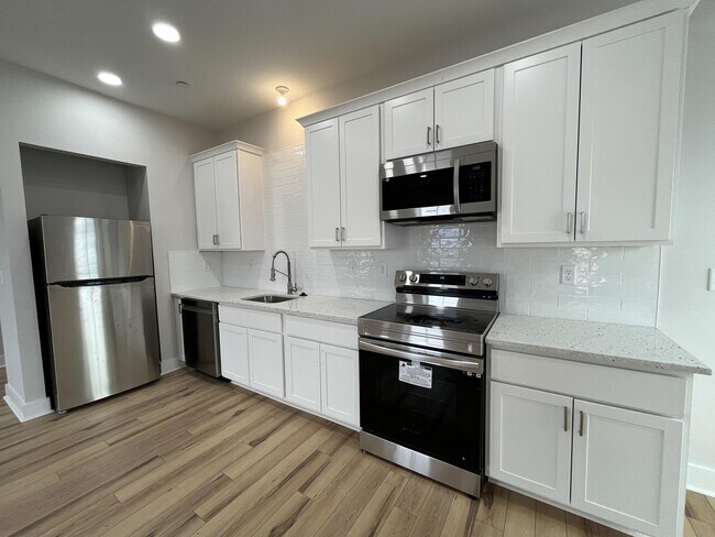 Foto del edificio - 515 E Washington St