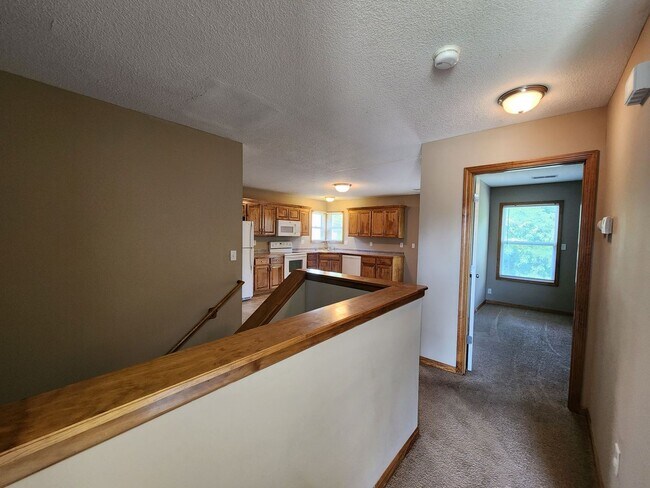 Foto del edificio - 3-Bedroom, 2.5-Bathroom home in Independence