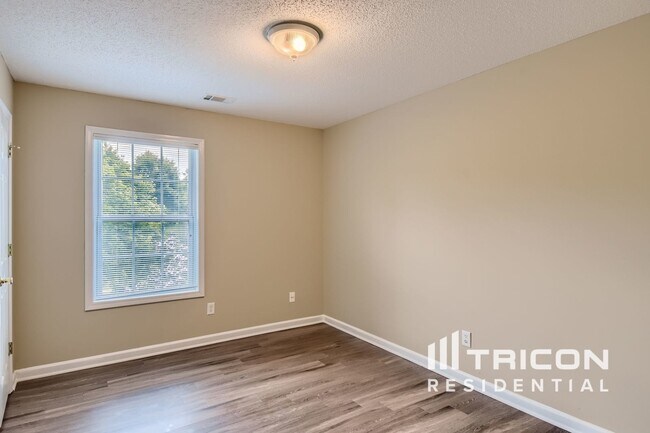 Building Photo - 110 Melrose Creek Dr