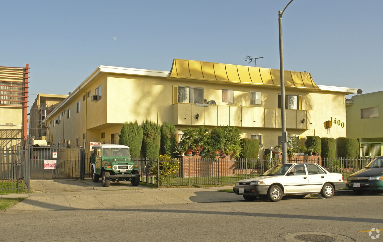 Primary Photo - 1400 S Gramercy Pl