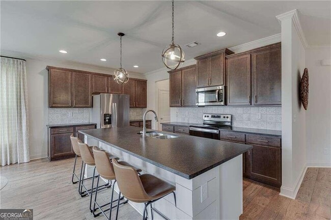 Building Photo - 5524 Garens Way