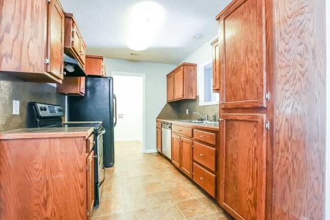 Foto del edificio - 239 Timberlake Dr