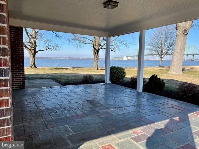 Foto del edificio - 289 N River Dr