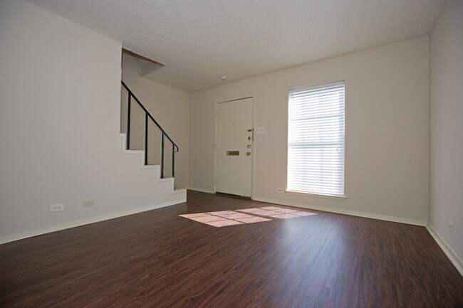 Foto del edificio - 114 E Amherst Dr
