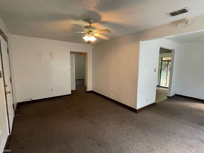 Building Photo - 2 br, 1 bath House - 208 Preston St