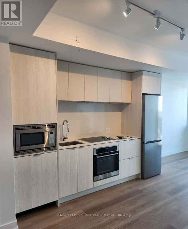 Building Photo - 3009 Novar Rd