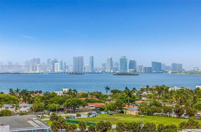Foto del edificio - 1881 79th Street Causeway