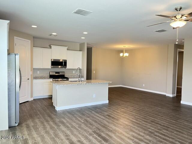 Foto del edificio - 13832 W Desert Moon Way