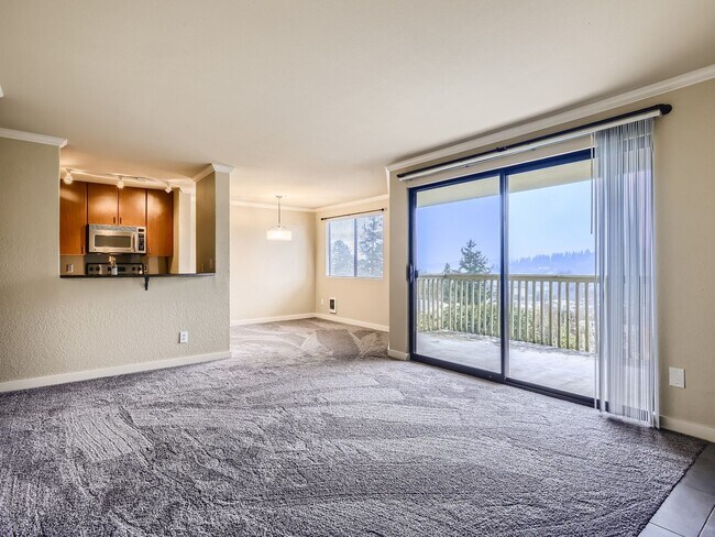 Foto del edificio - Updated 2 Bed Kirkland Condo at the Ideal Location!