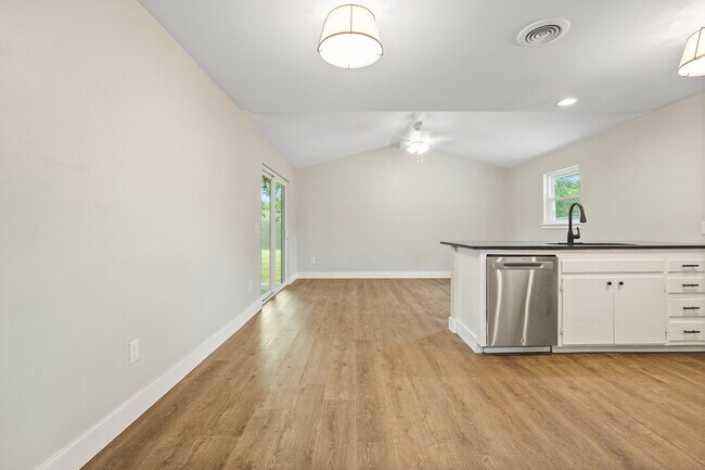 Building Photo - 5223 41st St