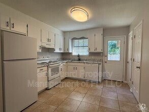 Building Photo - 4189 Ravenwood Dr