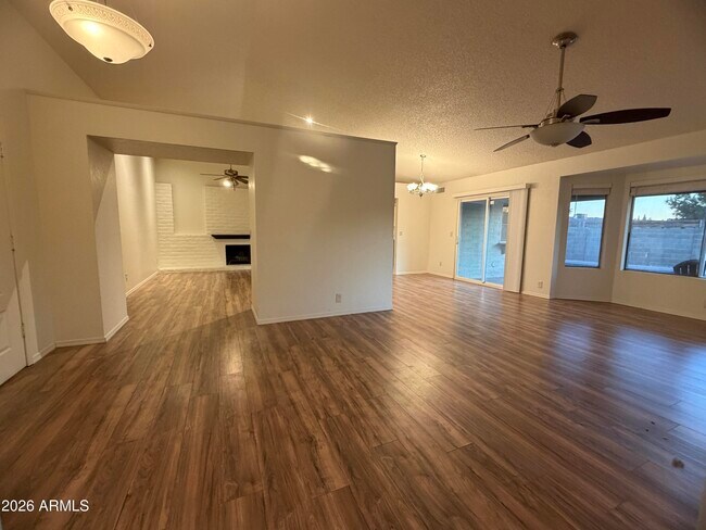 Foto del edificio - 6509 W Cochise Dr