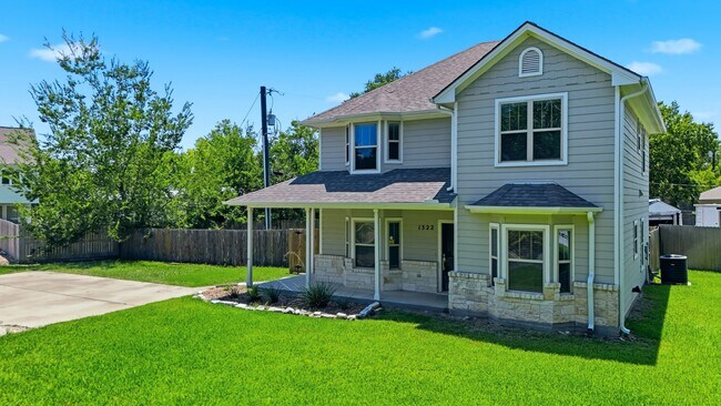 Foto del edificio - 1322 Milner Dr