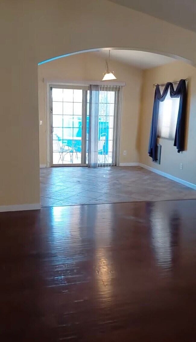 Foto del edificio - 5123 W Pecan Rd