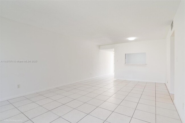 Building Photo - 11298 Taft St