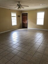 Building Photo - 101 Private Rd 3089