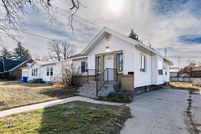 Foto del edificio - Newly Remodeled 3 Bed + Office, 1 Bath home in Rexburg